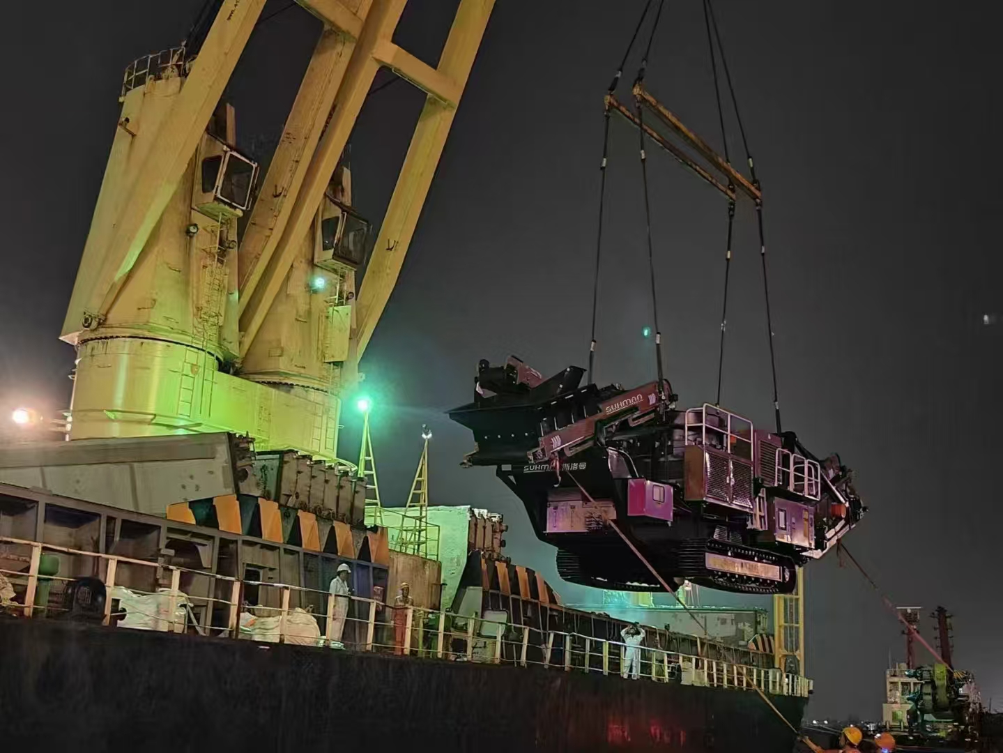 DAINAMU-SUHMAN Mobile Crusher Shipped to International Client