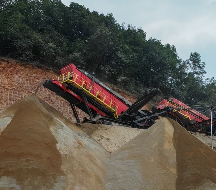 Suhman 200TPH Crusher In the River Project